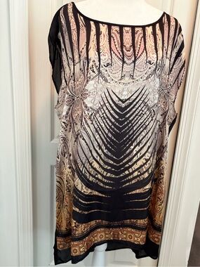 Philosophy Woman Black & Cream tunic Top, XL. NWOT, longer in back